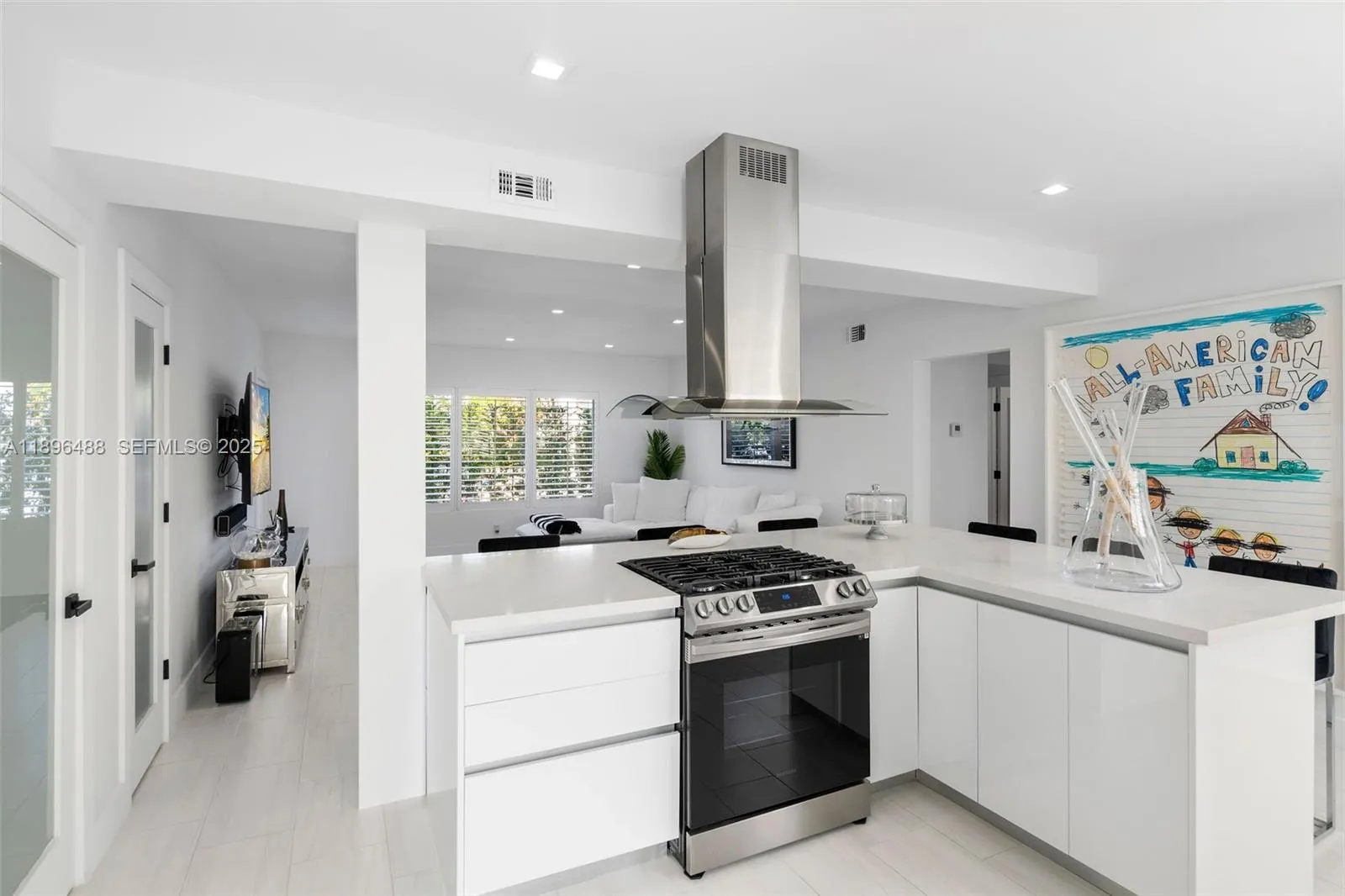 3909 Garden Ave, Miami Beach, Florida 33140, Miami Beach, Florida 33140, ,Commercial Sale,For Sale,3909 Garden Ave, Miami Beach, Florida 33140,A11896488
