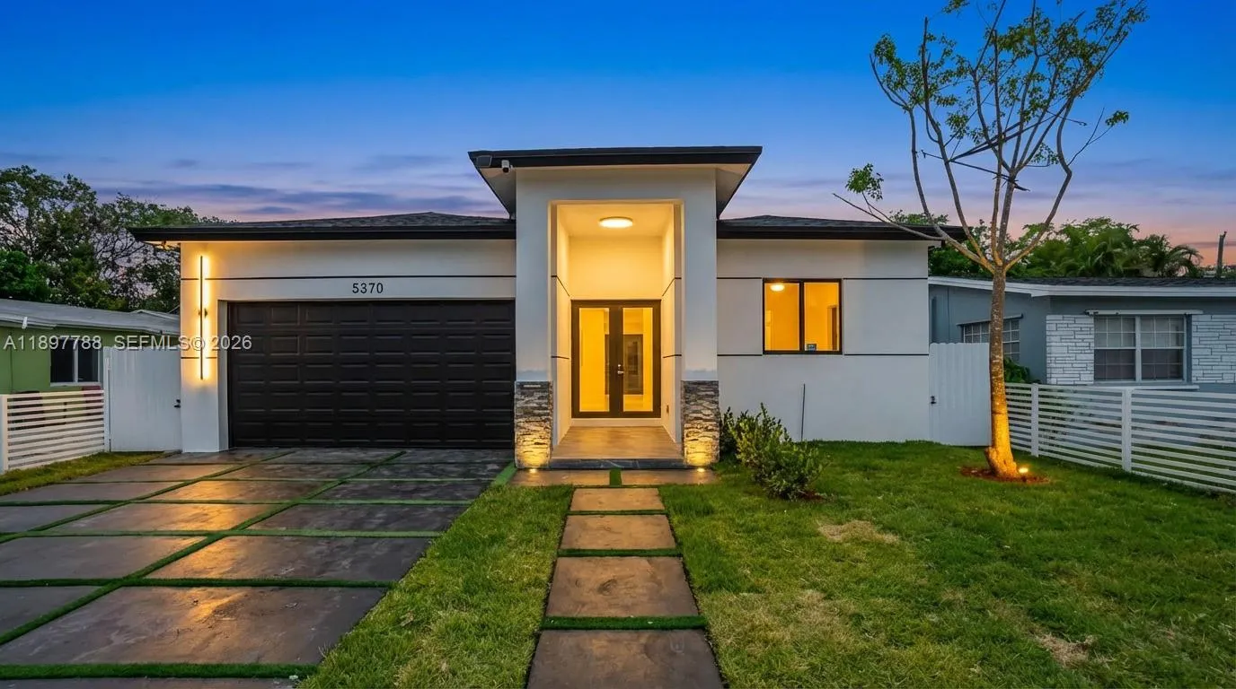 5270 Plunkett St, Hollywood, Florida 33021, Hollywood, Florida 33021, 4 Bedrooms Bedrooms, ,3 BathroomsBathrooms,Residential,For Sale,5270 Plunkett St, Hollywood, Florida 33021,A11897788