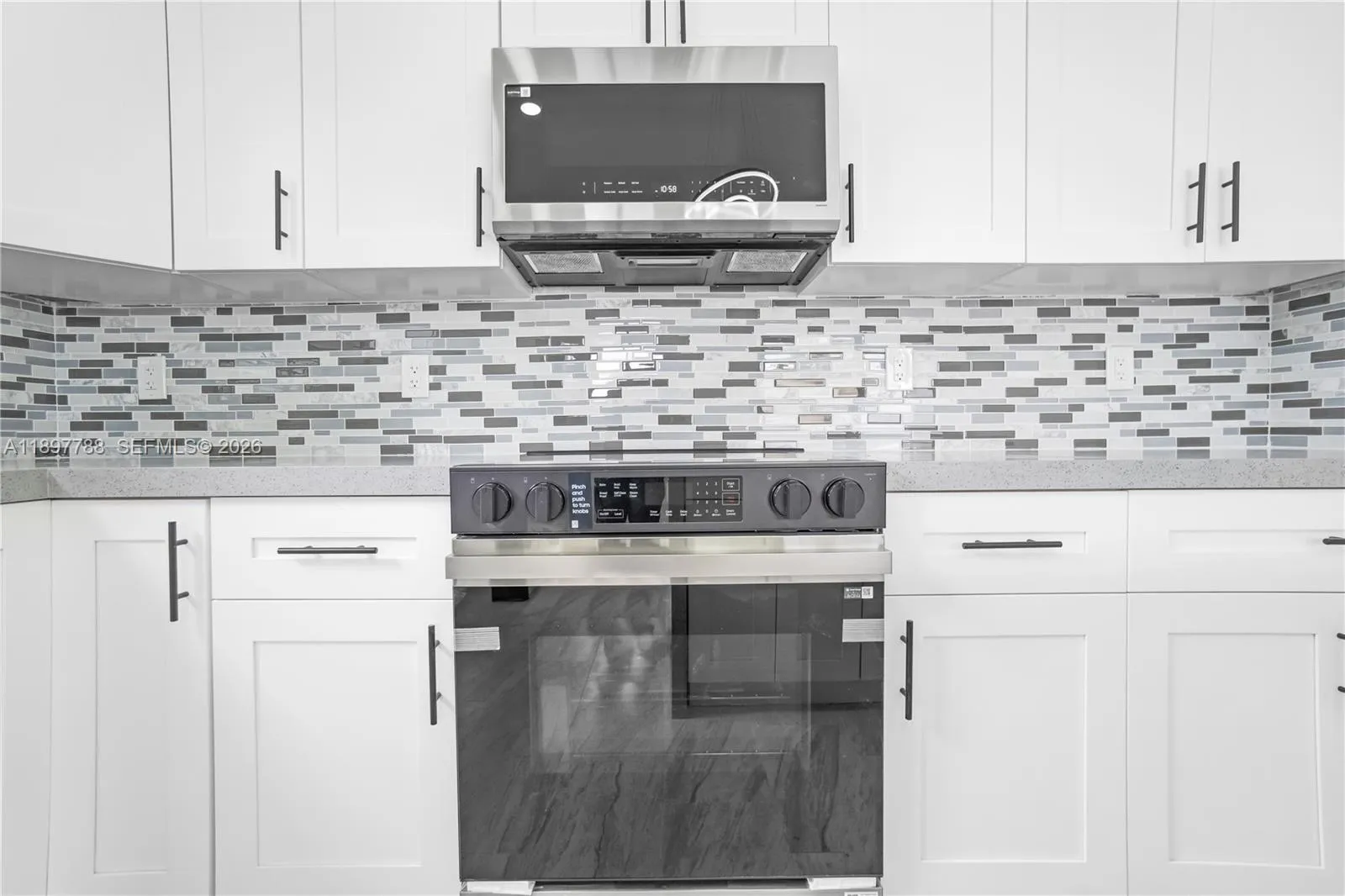 5270 Plunkett St, Hollywood, Florida 33021, Hollywood, Florida 33021, 4 Bedrooms Bedrooms, ,3 BathroomsBathrooms,Residential,For Sale,5270 Plunkett St, Hollywood, Florida 33021,A11897788