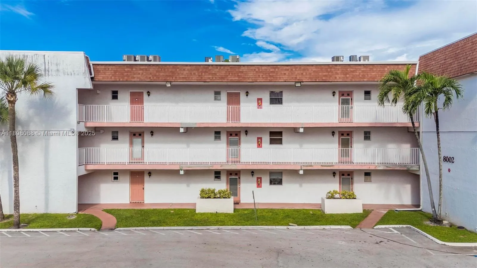 8002 Lagos De Campo Blvd B-101, Tamarac, Florida 3, Tamarac, Florida 33321, 2 Bedrooms Bedrooms, ,2 BathroomsBathrooms,Residential Lease,For Rent,8002 Lagos De Campo Blvd B-101, Tamarac, Florida 3,A11898088
