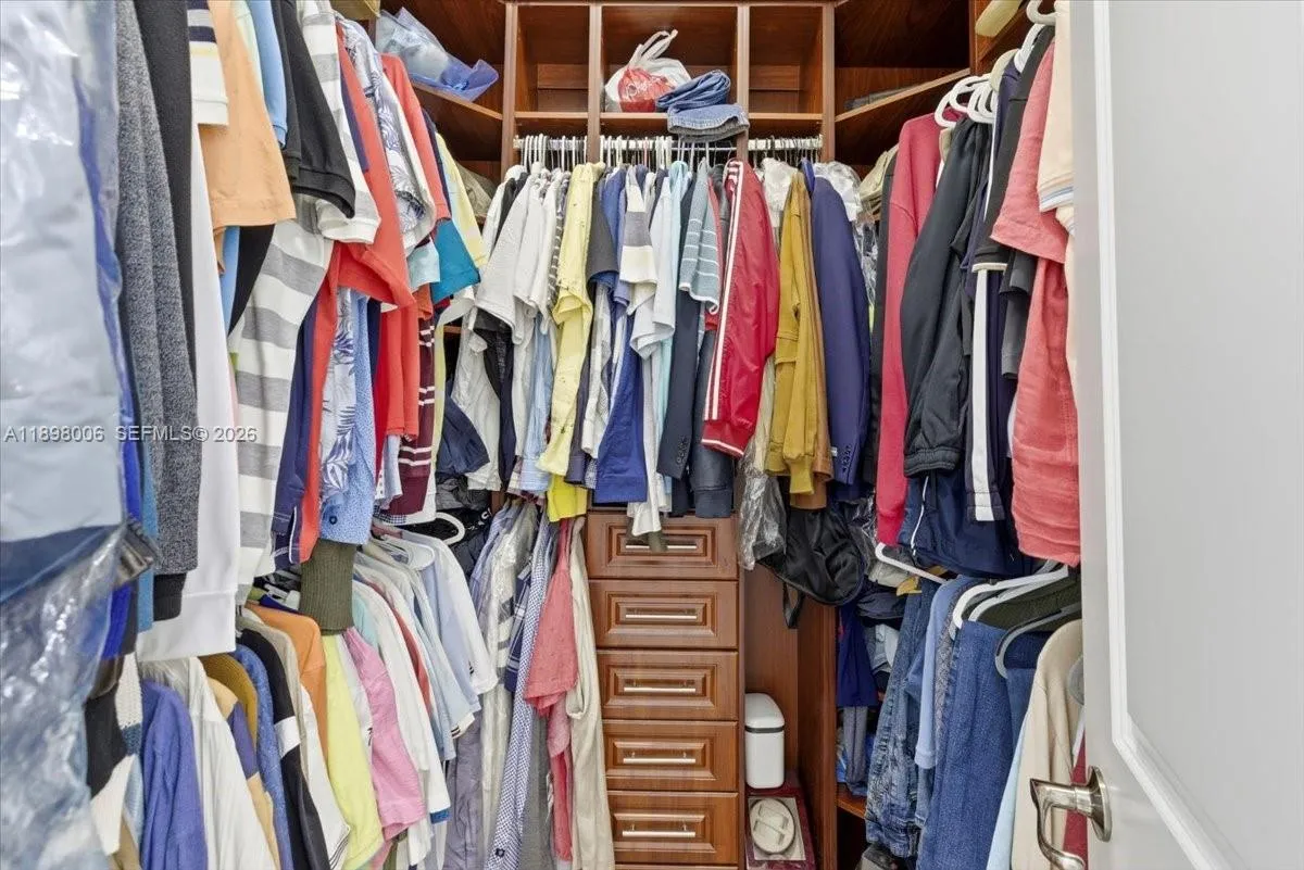 10181 Nw 131st St, Hialeah Gardens, Florida 33018, Hialeah Gardens, Florida 33018, 5 Bedrooms Bedrooms, ,4 BathroomsBathrooms,Residential,For Sale,10181 Nw 131st St, Hialeah Gardens, Florida 33018,A11898006