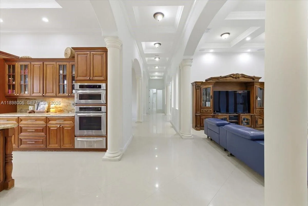 10181 Nw 131st St, Hialeah Gardens, Florida 33018, Hialeah Gardens, Florida 33018, 5 Bedrooms Bedrooms, ,4 BathroomsBathrooms,Residential,For Sale,10181 Nw 131st St, Hialeah Gardens, Florida 33018,A11898006