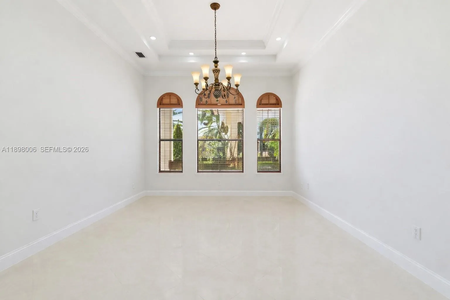 10181 Nw 131st St, Hialeah Gardens, Florida 33018, Hialeah Gardens, Florida 33018, 5 Bedrooms Bedrooms, ,4 BathroomsBathrooms,Residential,For Sale,10181 Nw 131st St, Hialeah Gardens, Florida 33018,A11898006