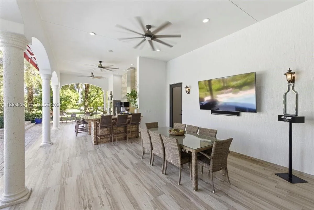 10181 Nw 131st St, Hialeah Gardens, Florida 33018, Hialeah Gardens, Florida 33018, 5 Bedrooms Bedrooms, ,4 BathroomsBathrooms,Residential,For Sale,10181 Nw 131st St, Hialeah Gardens, Florida 33018,A11898006