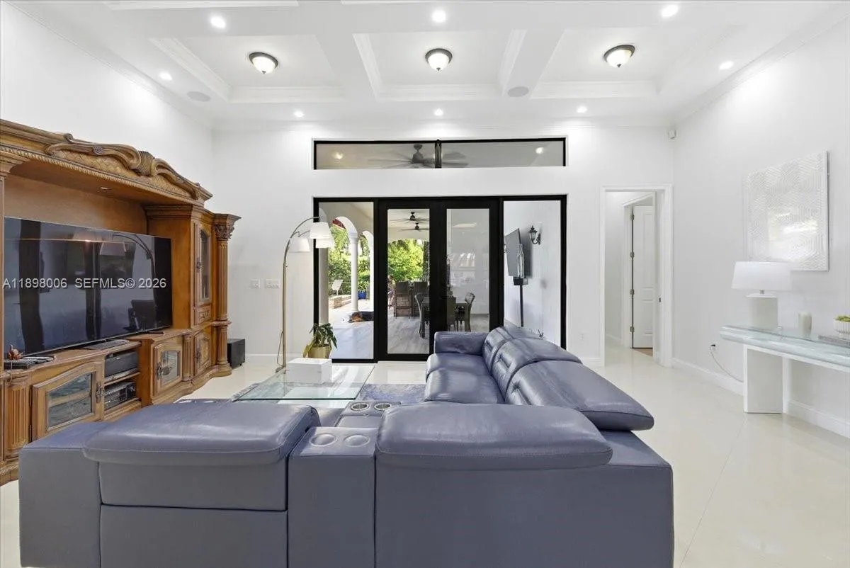 10181 Nw 131st St, Hialeah Gardens, Florida 33018, Hialeah Gardens, Florida 33018, 5 Bedrooms Bedrooms, ,4 BathroomsBathrooms,Residential,For Sale,10181 Nw 131st St, Hialeah Gardens, Florida 33018,A11898006