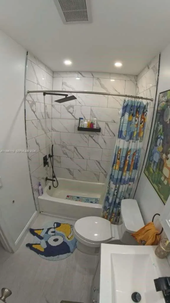 9441 Nw 15th St 232, Pembroke Pines, Florida 33024, Pembroke Pines, Florida 33024, 3 Bedrooms Bedrooms, ,2 BathroomsBathrooms,Residential,For Sale,9441 Nw 15th St 232, Pembroke Pines, Florida 33024,A11896119
