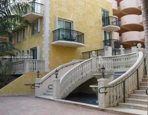 8888 Collins Av 316, Surfside, Florida 33154, Surfside, Florida 33154, 1 Bedroom Bedrooms, ,1 BathroomBathrooms,Residential Lease,For Rent,8888 Collins Av 316, Surfside, Florida 33154,A11898252