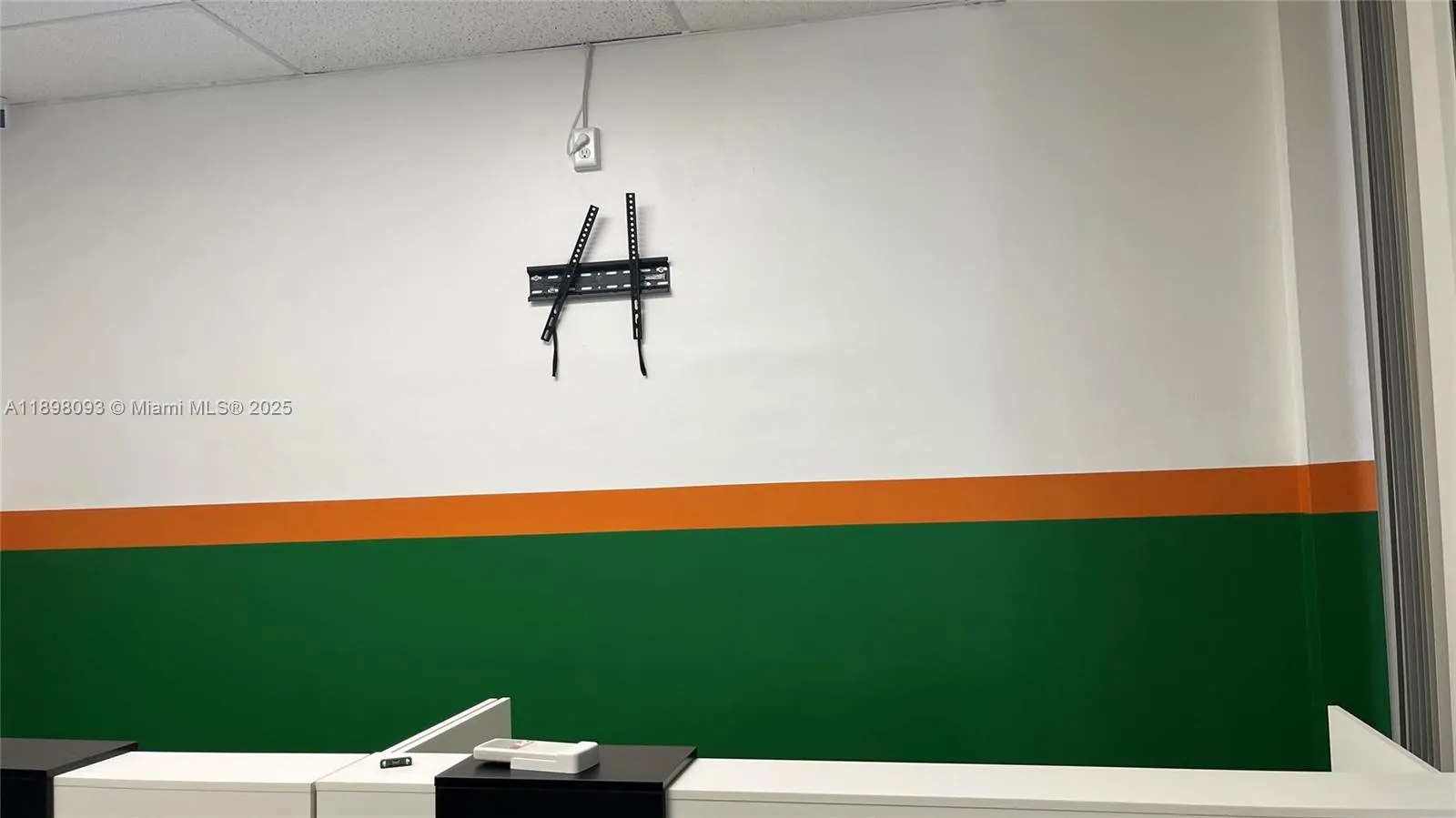 5 Palm Plaza Suite #5, Homestead, Florida 33030, Homestead, Florida 33030, ,Commercial Lease,For Rent,5 Palm Plaza Suite #5, Homestead, Florida 33030,A11898093