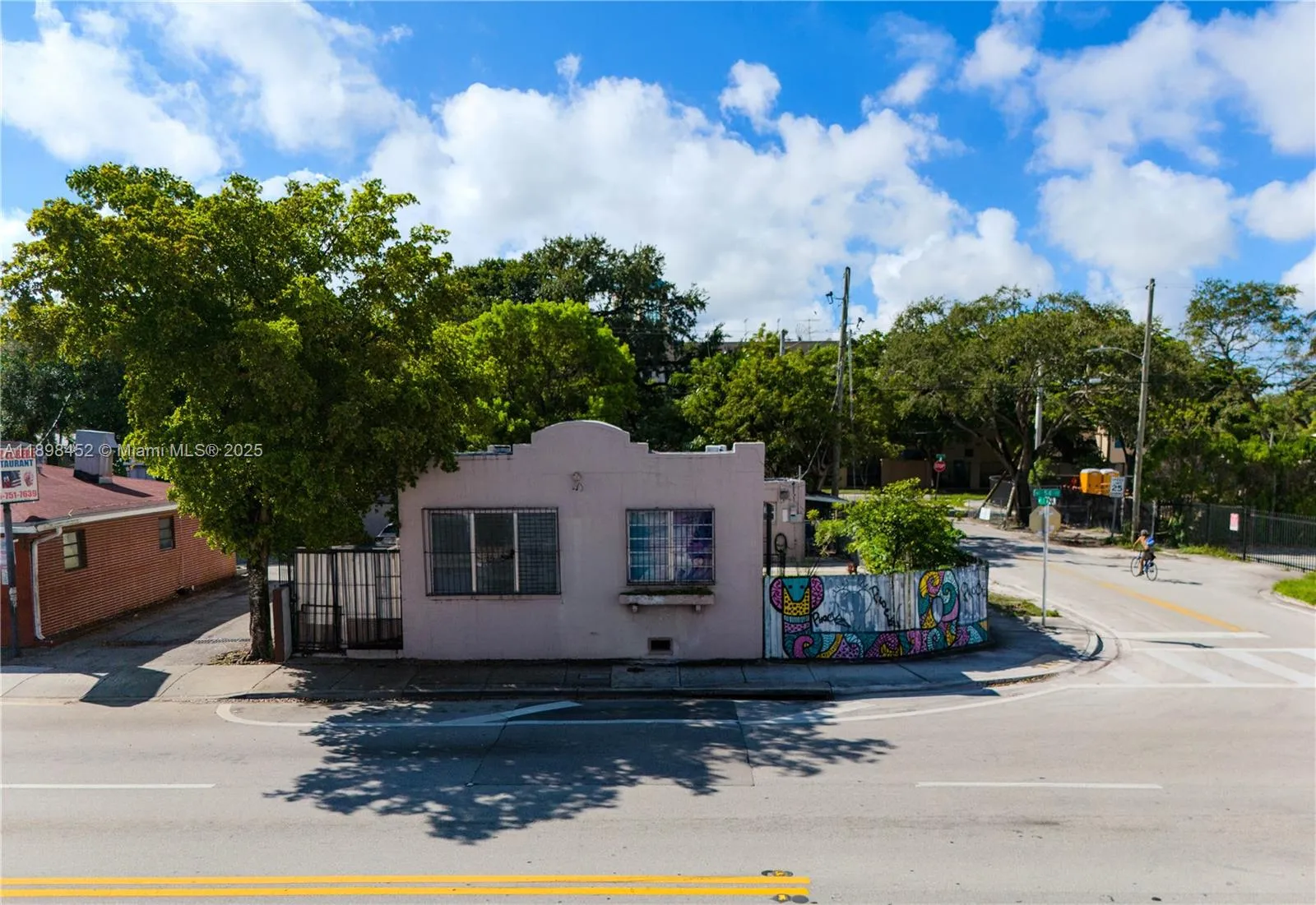 100 Ne 54th St, Miami, Florida 33137, Miami, Florida 33137, ,Commercial Sale,For Sale,100 Ne 54th St, Miami, Florida 33137,A11898452