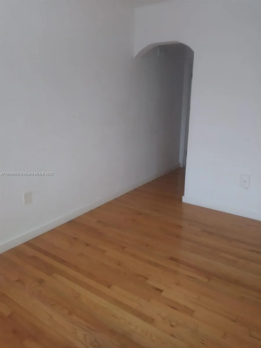 7420 Carlyle Ave, Miami Beach, Florida 33141, Miami Beach, Florida 33141, ,Residential Income,For Sale,7420 Carlyle Ave, Miami Beach, Florida 33141,A11898550