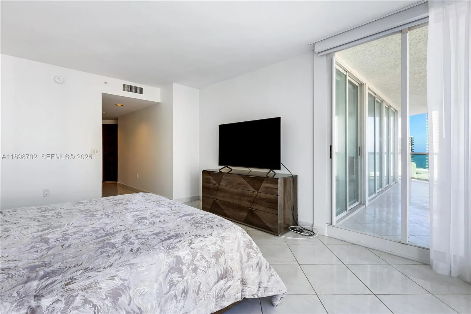 Sunny Isles Beach, Florida 33160, 2 Bedrooms Bedrooms, ,2 BathroomsBathrooms,Residential Lease,For Rent,A11898702