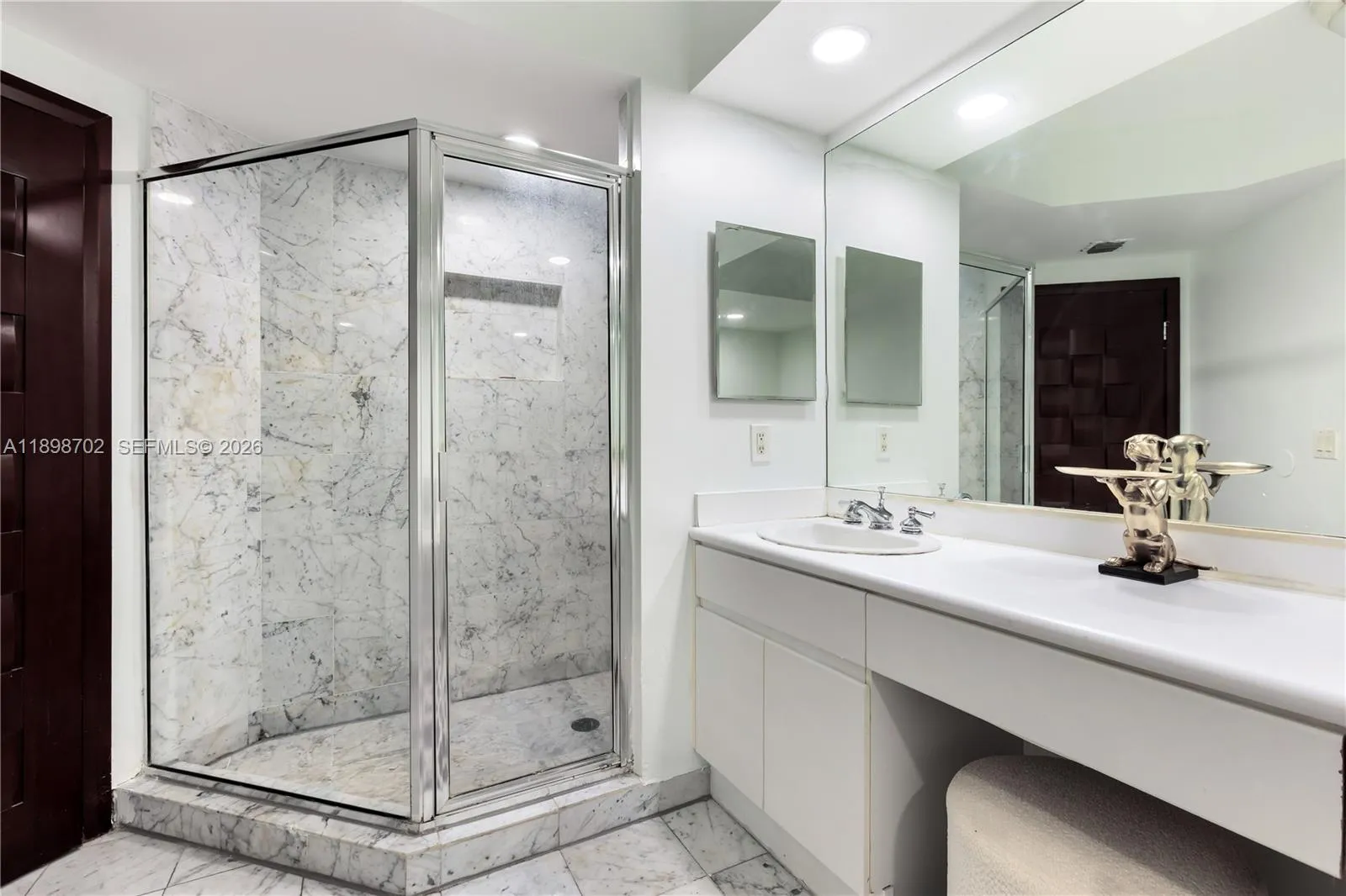 Sunny Isles Beach, Florida 33160, 2 Bedrooms Bedrooms, ,2 BathroomsBathrooms,Residential Lease,For Rent,A11898702