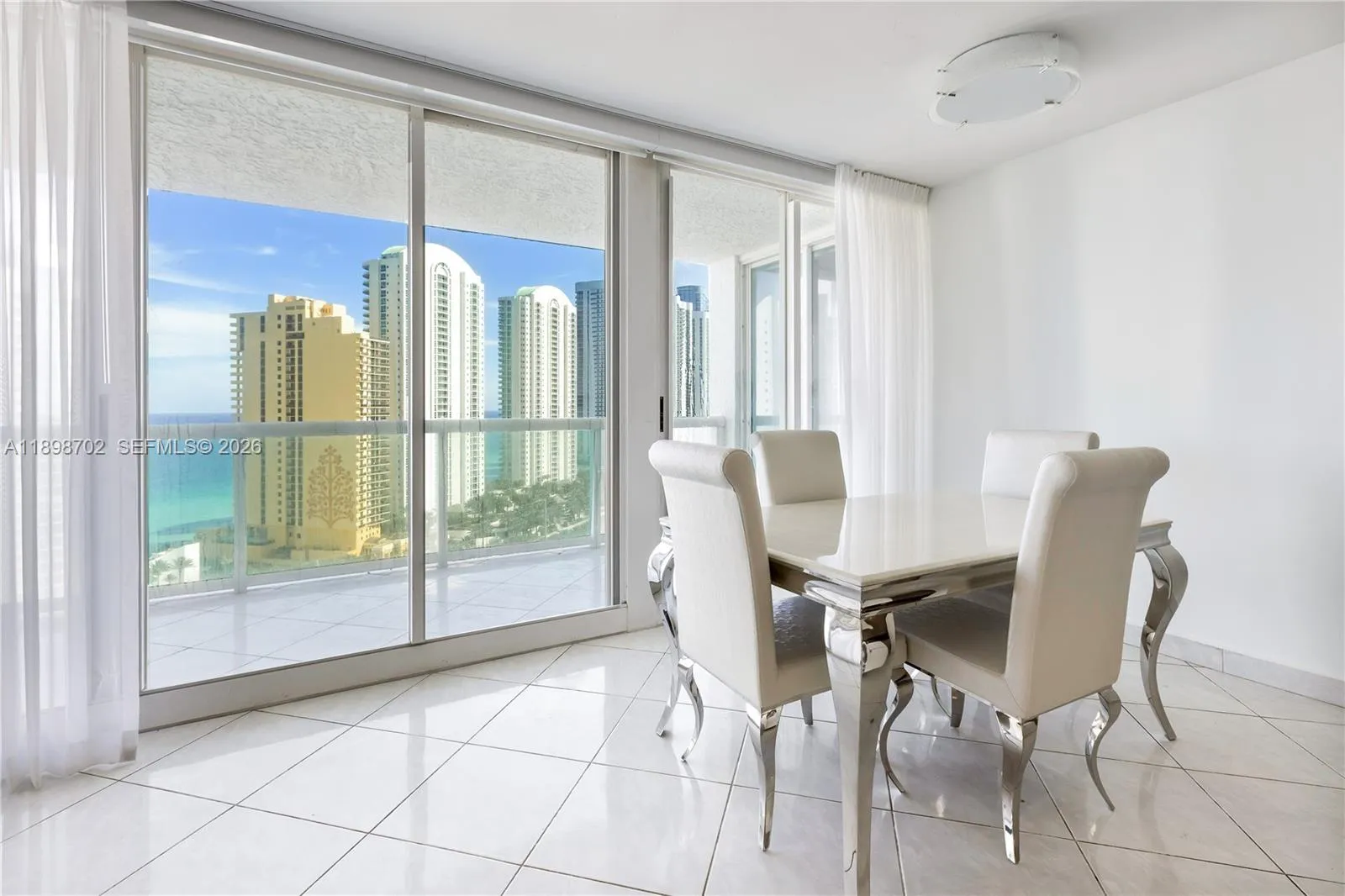 Sunny Isles Beach, Florida 33160, 2 Bedrooms Bedrooms, ,2 BathroomsBathrooms,Residential Lease,For Rent,A11898702