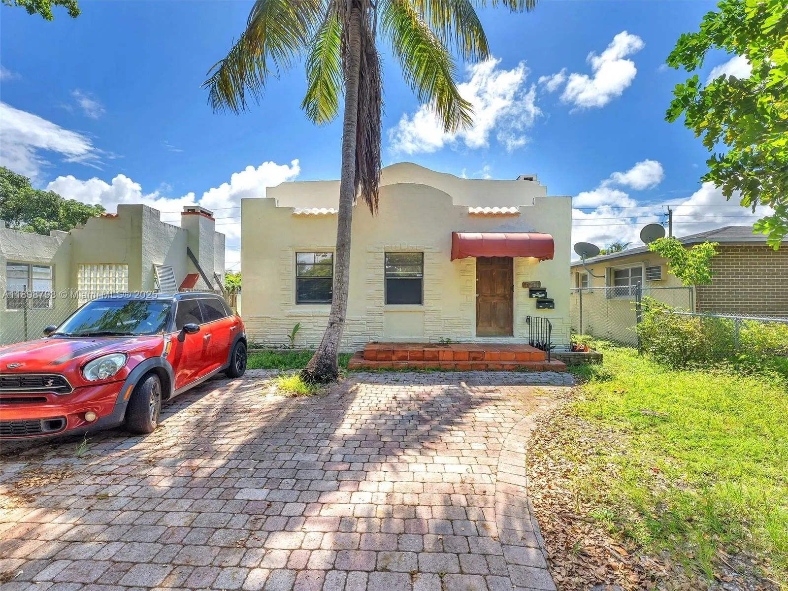 1932 Dewey St, Hollywood, Florida 33020, Hollywood, Florida 33020, ,Residential Income,For Sale,1932 Dewey St, Hollywood, Florida 33020,A11898798
