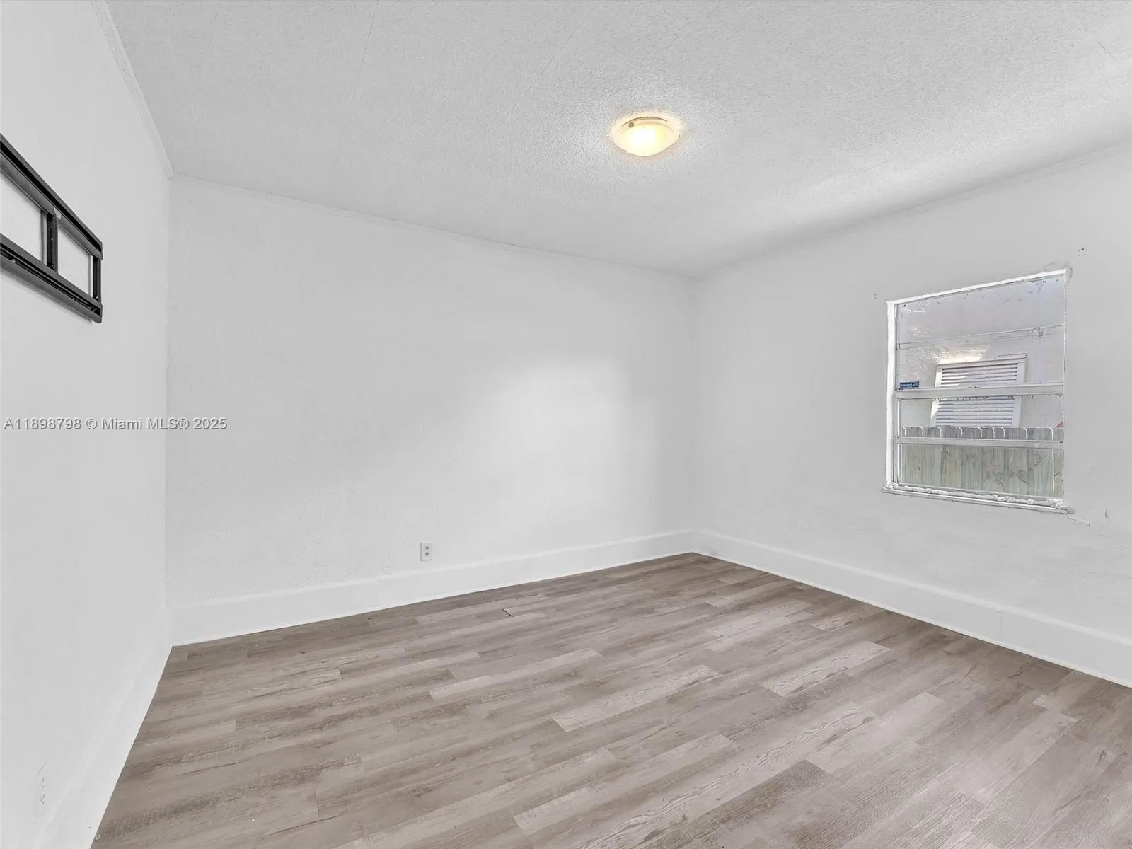 1932 Dewey St, Hollywood, Florida 33020, Hollywood, Florida 33020, ,Residential Income,For Sale,1932 Dewey St, Hollywood, Florida 33020,A11898798