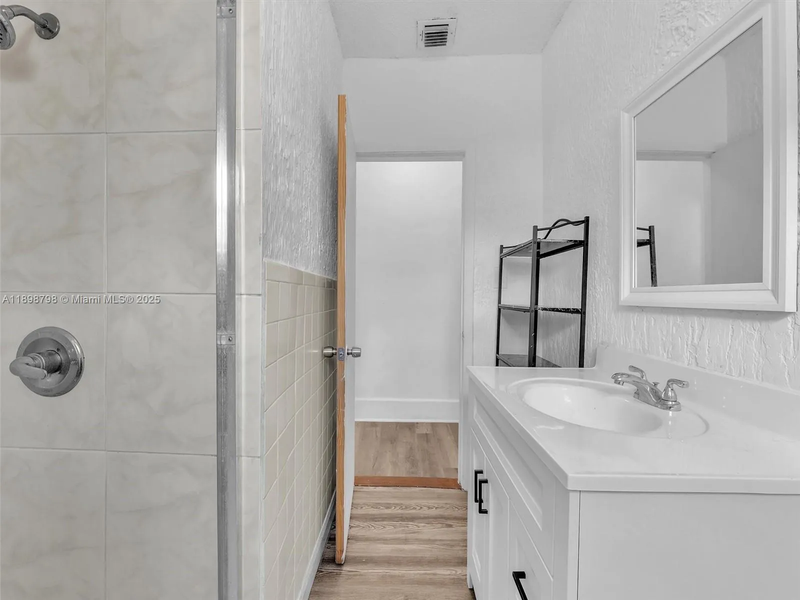 1932 Dewey St, Hollywood, Florida 33020, Hollywood, Florida 33020, ,Residential Income,For Sale,1932 Dewey St, Hollywood, Florida 33020,A11898798