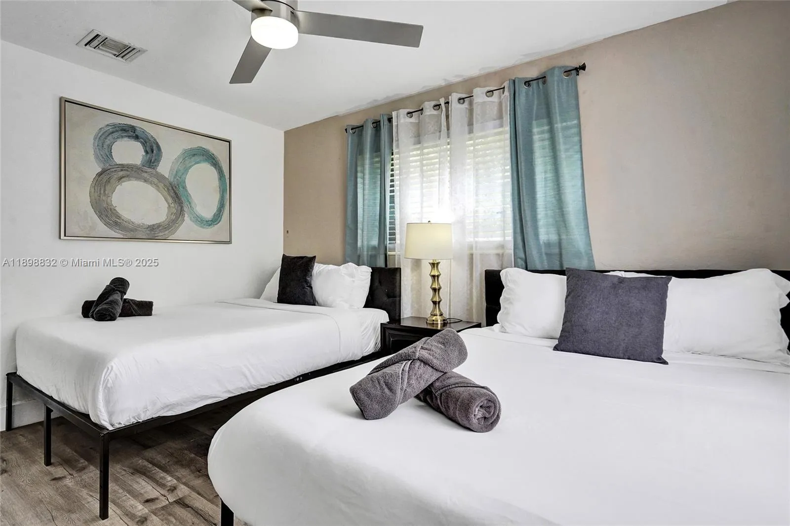 1124 Ne 6th St, Hallandale Beach, Florida 33009, Hallandale Beach, Florida 33009, 3 Bedrooms Bedrooms, ,2 BathroomsBathrooms,Residential,For Sale,1124 Ne 6th St, Hallandale Beach, Florida 33009,A11898832