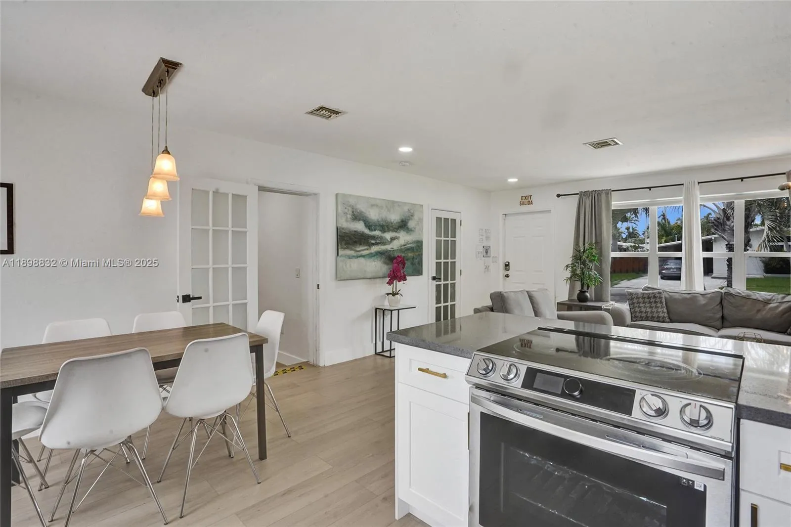 1124 Ne 6th St, Hallandale Beach, Florida 33009, Hallandale Beach, Florida 33009, 3 Bedrooms Bedrooms, ,2 BathroomsBathrooms,Residential,For Sale,1124 Ne 6th St, Hallandale Beach, Florida 33009,A11898832