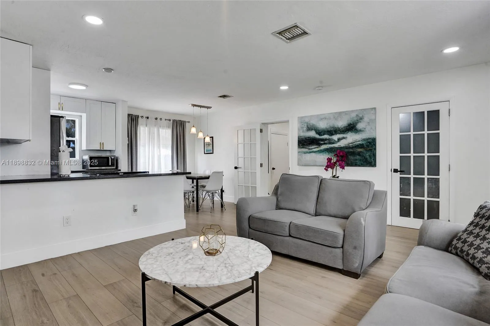 1124 Ne 6th St, Hallandale Beach, Florida 33009, Hallandale Beach, Florida 33009, 3 Bedrooms Bedrooms, ,2 BathroomsBathrooms,Residential,For Sale,1124 Ne 6th St, Hallandale Beach, Florida 33009,A11898832