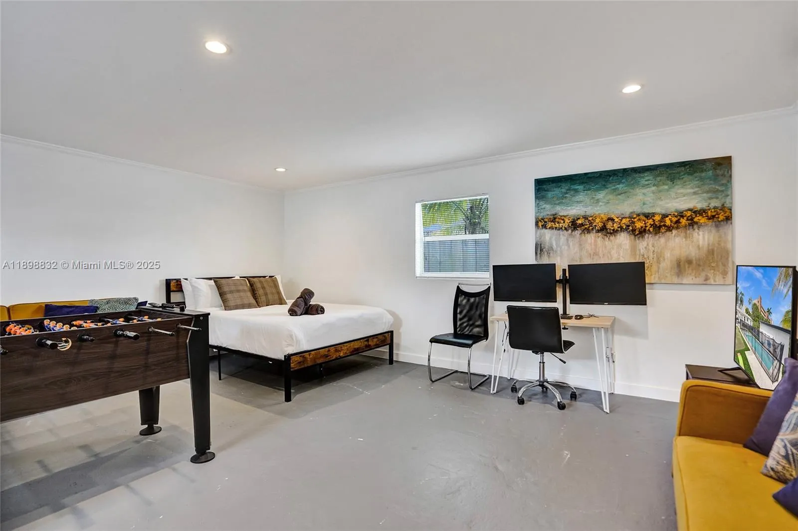 1124 Ne 6th St, Hallandale Beach, Florida 33009, Hallandale Beach, Florida 33009, 3 Bedrooms Bedrooms, ,2 BathroomsBathrooms,Residential,For Sale,1124 Ne 6th St, Hallandale Beach, Florida 33009,A11898832