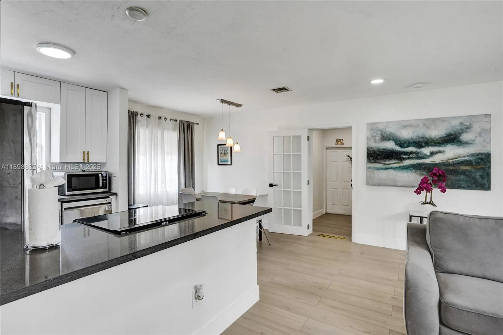 1124 Ne 6th St, Hallandale Beach, Florida 33009, Hallandale Beach, Florida 33009, 3 Bedrooms Bedrooms, ,2 BathroomsBathrooms,Residential,For Sale,1124 Ne 6th St, Hallandale Beach, Florida 33009,A11898832