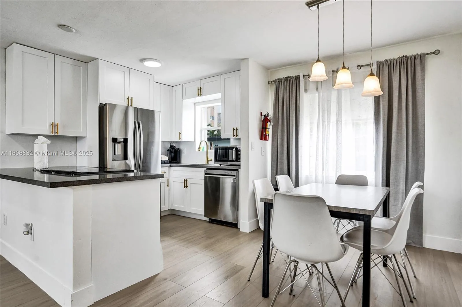1124 Ne 6th St, Hallandale Beach, Florida 33009, Hallandale Beach, Florida 33009, 3 Bedrooms Bedrooms, ,2 BathroomsBathrooms,Residential,For Sale,1124 Ne 6th St, Hallandale Beach, Florida 33009,A11898832