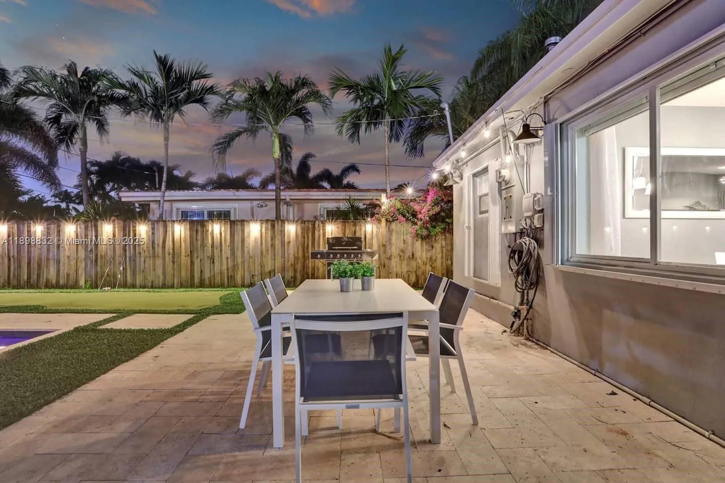1124 Ne 6th St, Hallandale Beach, Florida 33009, Hallandale Beach, Florida 33009, 3 Bedrooms Bedrooms, ,2 BathroomsBathrooms,Residential,For Sale,1124 Ne 6th St, Hallandale Beach, Florida 33009,A11898832