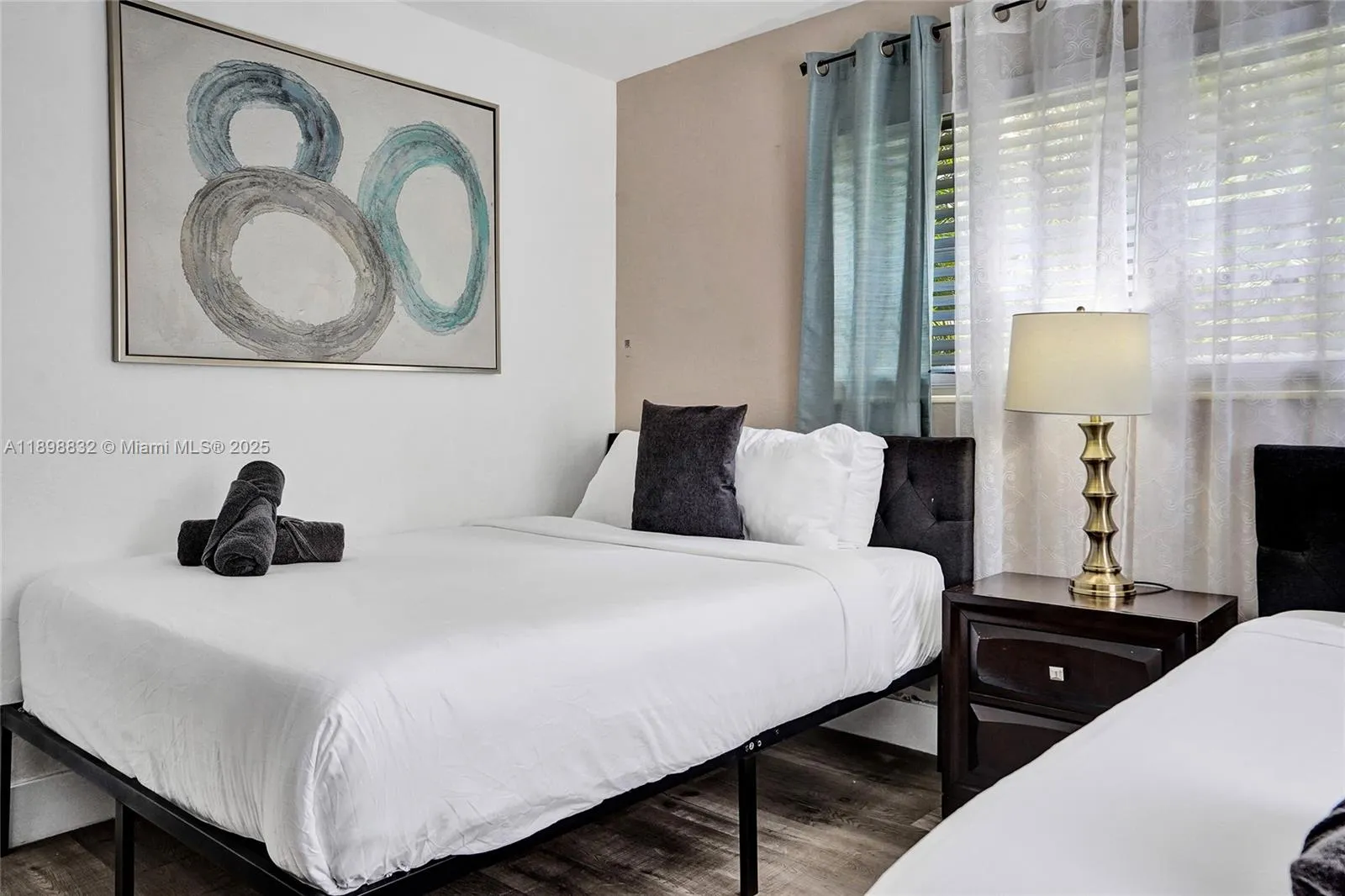 1124 Ne 6th St, Hallandale Beach, Florida 33009, Hallandale Beach, Florida 33009, 3 Bedrooms Bedrooms, ,2 BathroomsBathrooms,Residential,For Sale,1124 Ne 6th St, Hallandale Beach, Florida 33009,A11898832