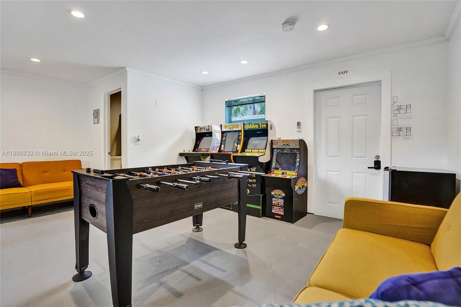 1124 Ne 6th St, Hallandale Beach, Florida 33009, Hallandale Beach, Florida 33009, 3 Bedrooms Bedrooms, ,2 BathroomsBathrooms,Residential,For Sale,1124 Ne 6th St, Hallandale Beach, Florida 33009,A11898832