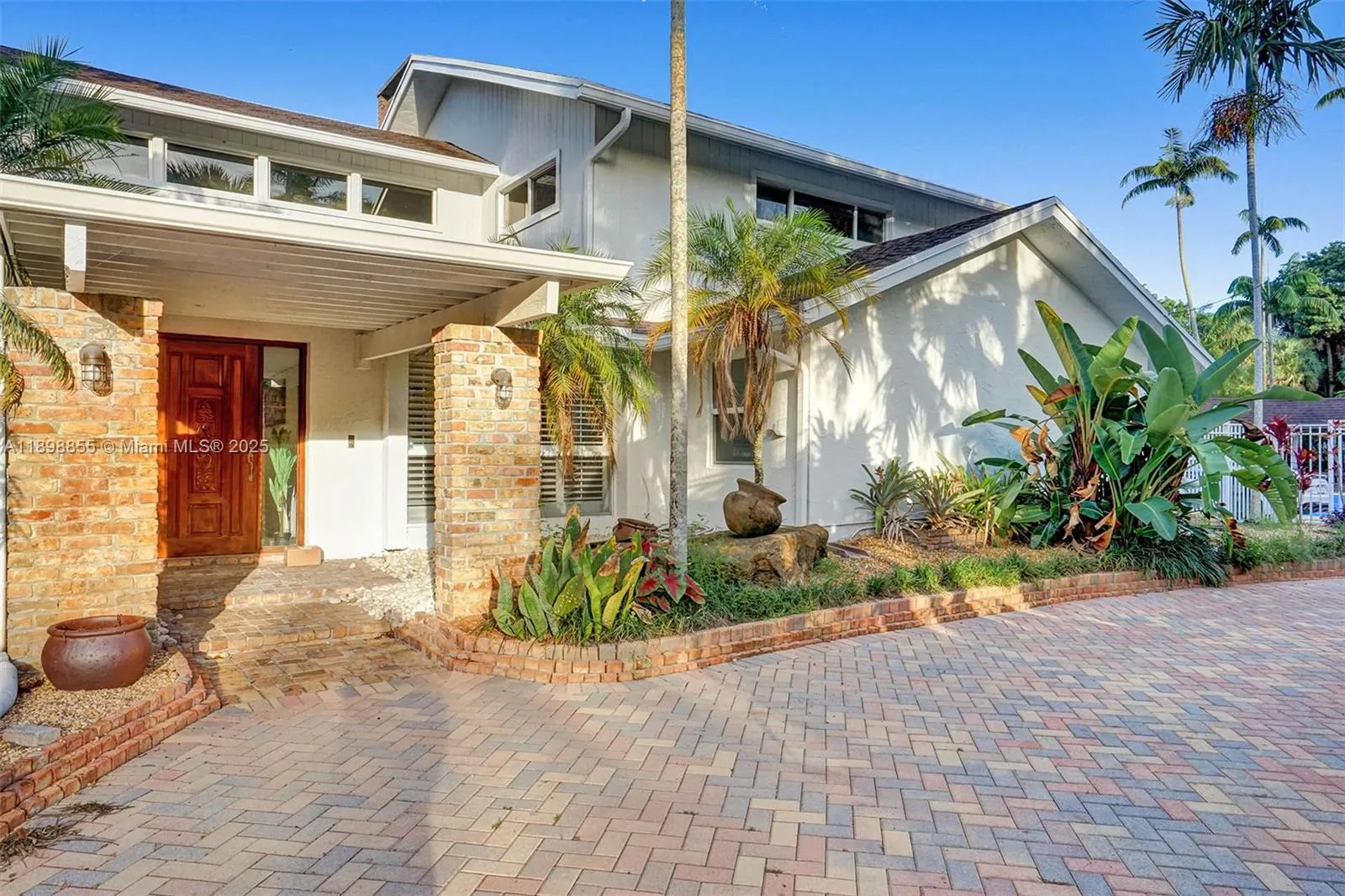 2120 Sw 28th Way, Fort Lauderdale, Florida 33312, Fort Lauderdale, Florida 33312, 5 Bedrooms Bedrooms, ,3 BathroomsBathrooms,Residential Lease,For Rent,2120 Sw 28th Way, Fort Lauderdale, Florida 33312,A11898855