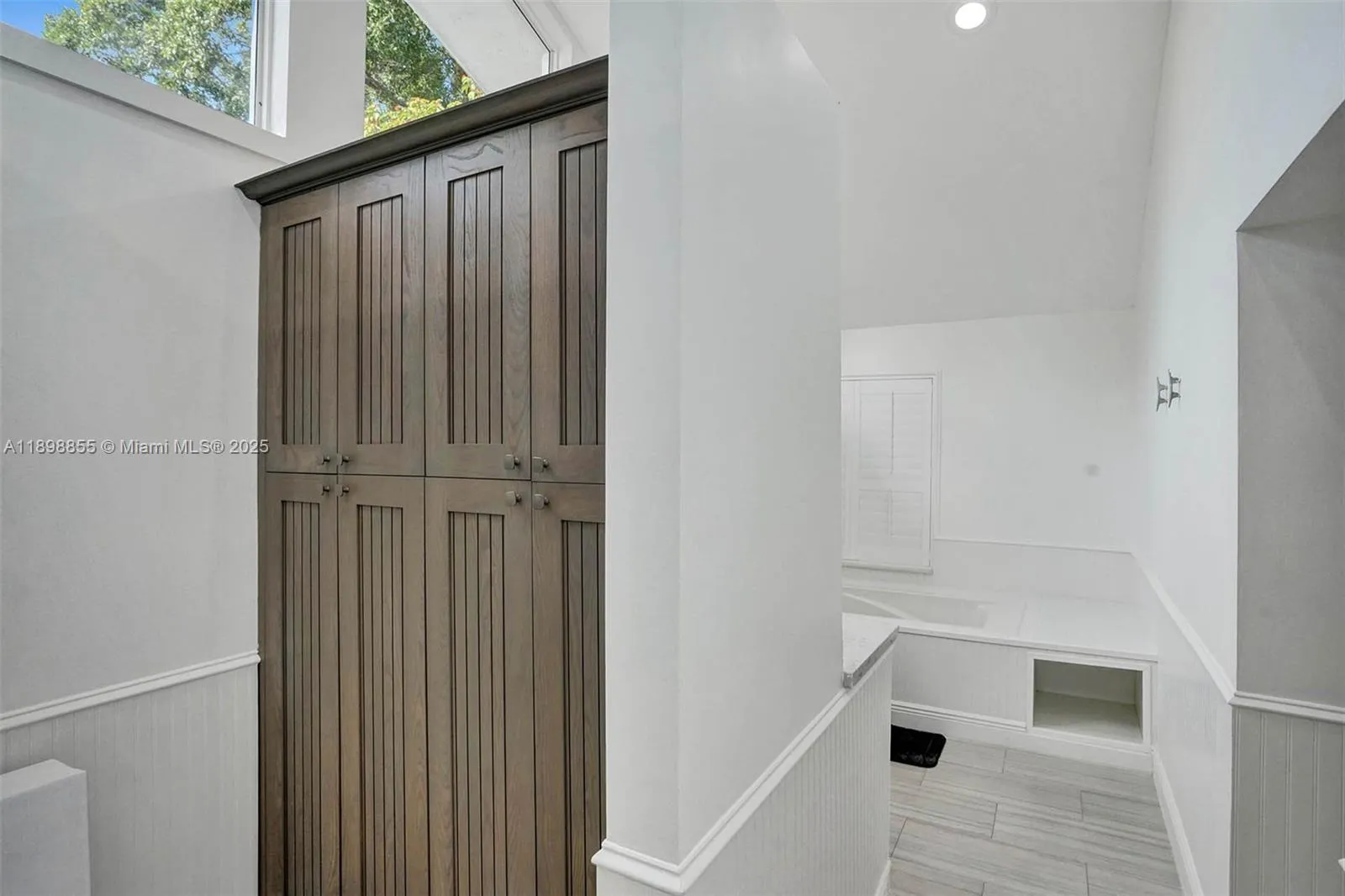 2120 Sw 28th Way, Fort Lauderdale, Florida 33312, Fort Lauderdale, Florida 33312, 5 Bedrooms Bedrooms, ,3 BathroomsBathrooms,Residential Lease,For Rent,2120 Sw 28th Way, Fort Lauderdale, Florida 33312,A11898855