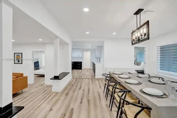 2100 Sw 28th Way, Fort Lauderdale, Florida 33312, Fort Lauderdale, Florida 33312, 5 Bedrooms Bedrooms, ,4 BathroomsBathrooms,Residential Lease,For Rent,2100 Sw 28th Way, Fort Lauderdale, Florida 33312,A11898859