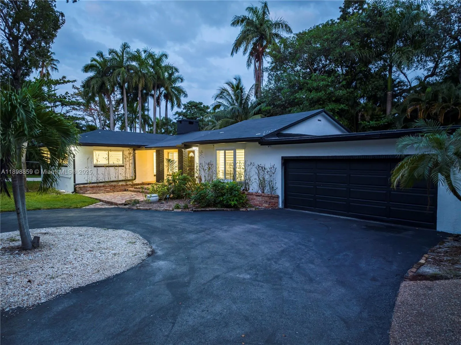 2100 Sw 28th Way, Fort Lauderdale, Florida 33312, Fort Lauderdale, Florida 33312, 5 Bedrooms Bedrooms, ,4 BathroomsBathrooms,Residential Lease,For Rent,2100 Sw 28th Way, Fort Lauderdale, Florida 33312,A11898859