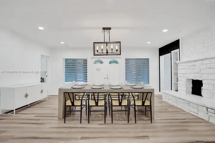 2100 Sw 28th Way, Fort Lauderdale, Florida 33312, Fort Lauderdale, Florida 33312, 5 Bedrooms Bedrooms, ,4 BathroomsBathrooms,Residential Lease,For Rent,2100 Sw 28th Way, Fort Lauderdale, Florida 33312,A11898859