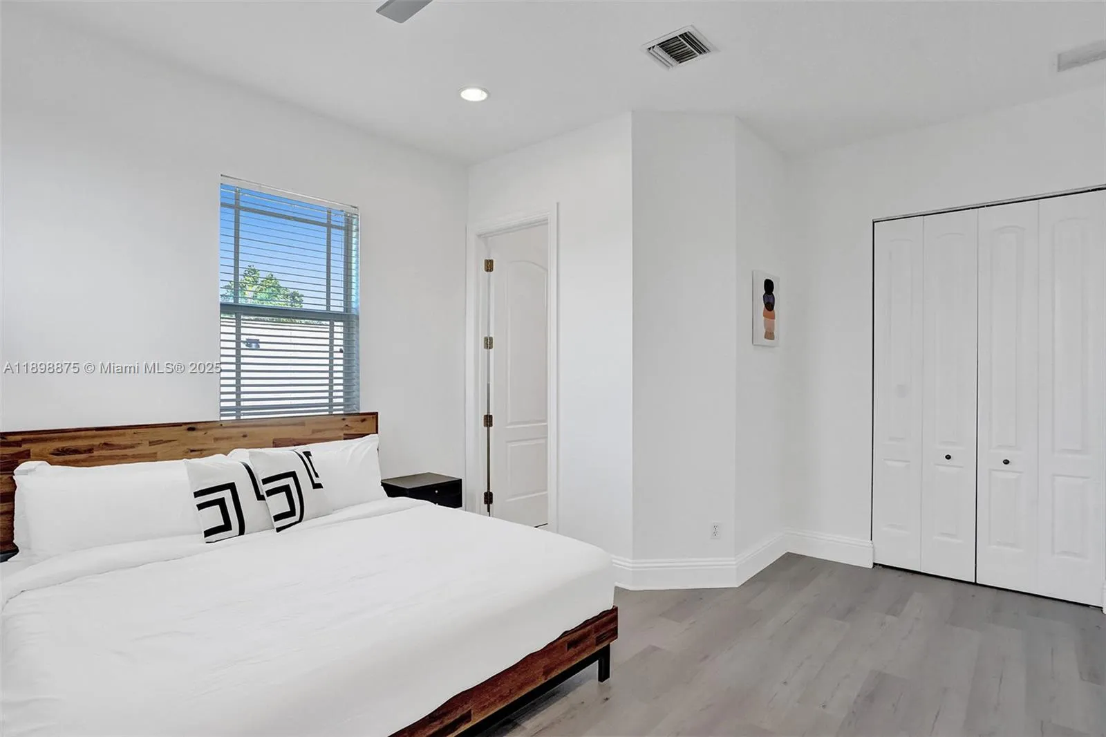 1207 Sw 21st St, Fort Lauderdale, Florida 33315, Fort Lauderdale, Florida 33315, 6 Bedrooms Bedrooms, ,4 BathroomsBathrooms,Residential Lease,For Rent,1207 Sw 21st St, Fort Lauderdale, Florida 33315,A11898875