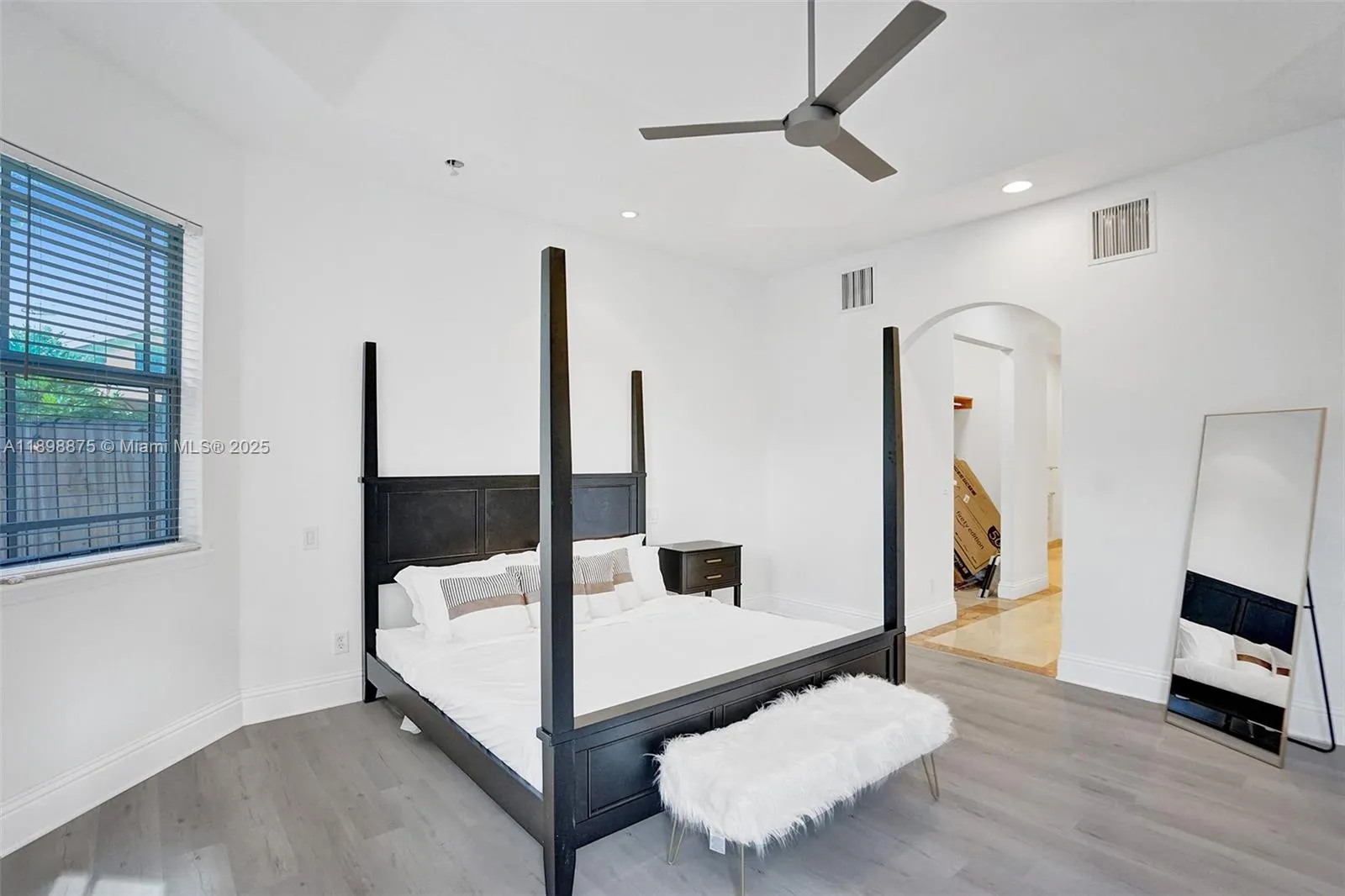 1207 Sw 21st St, Fort Lauderdale, Florida 33315, Fort Lauderdale, Florida 33315, 6 Bedrooms Bedrooms, ,4 BathroomsBathrooms,Residential Lease,For Rent,1207 Sw 21st St, Fort Lauderdale, Florida 33315,A11898875