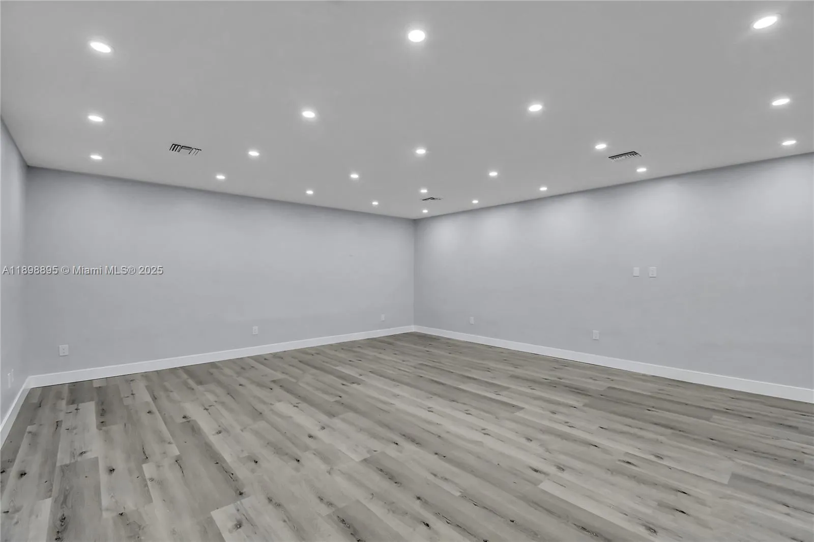 20129 Ne 16th Pl, Miami, Florida 33179, Miami, Florida 33179, ,Land,For Sale,20129 Ne 16th Pl, Miami, Florida 33179,A11898895