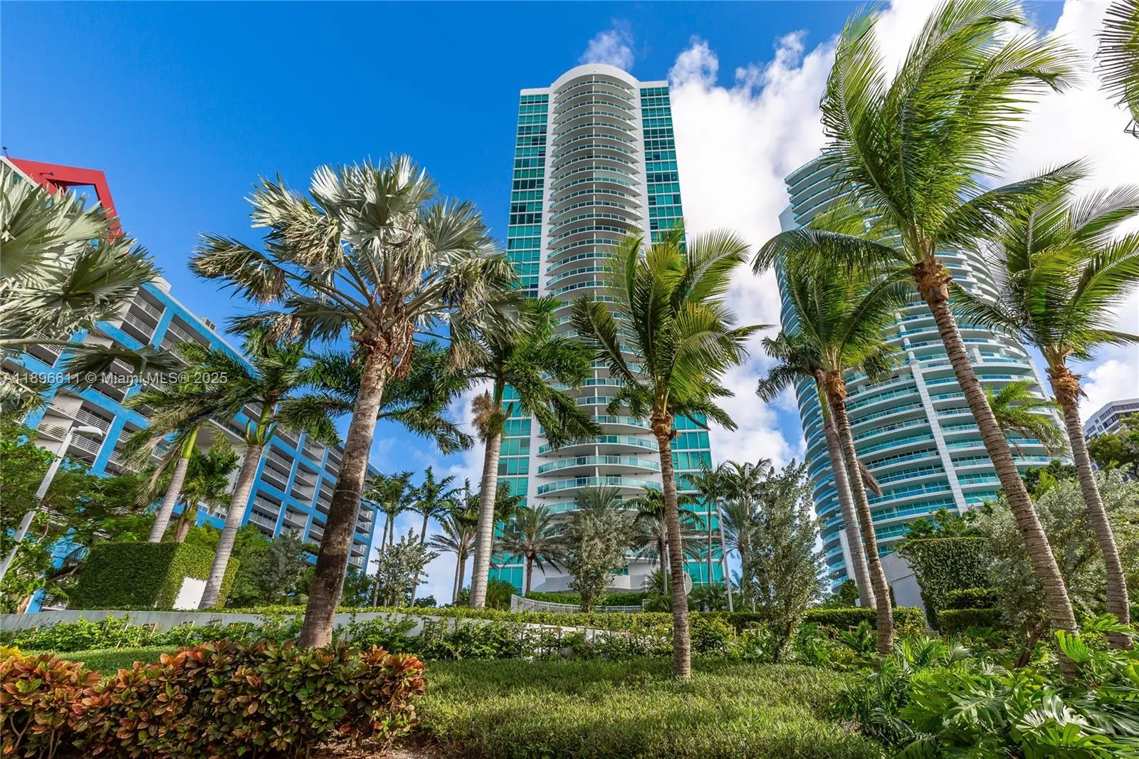 2101 Brickell Ave 2409, Miami, Florida 33129, Miami, Florida 33129, 1 Bedroom Bedrooms, ,1 BathroomBathrooms,Residential,For Sale,2101 Brickell Ave 2409, Miami, Florida 33129,A11896611