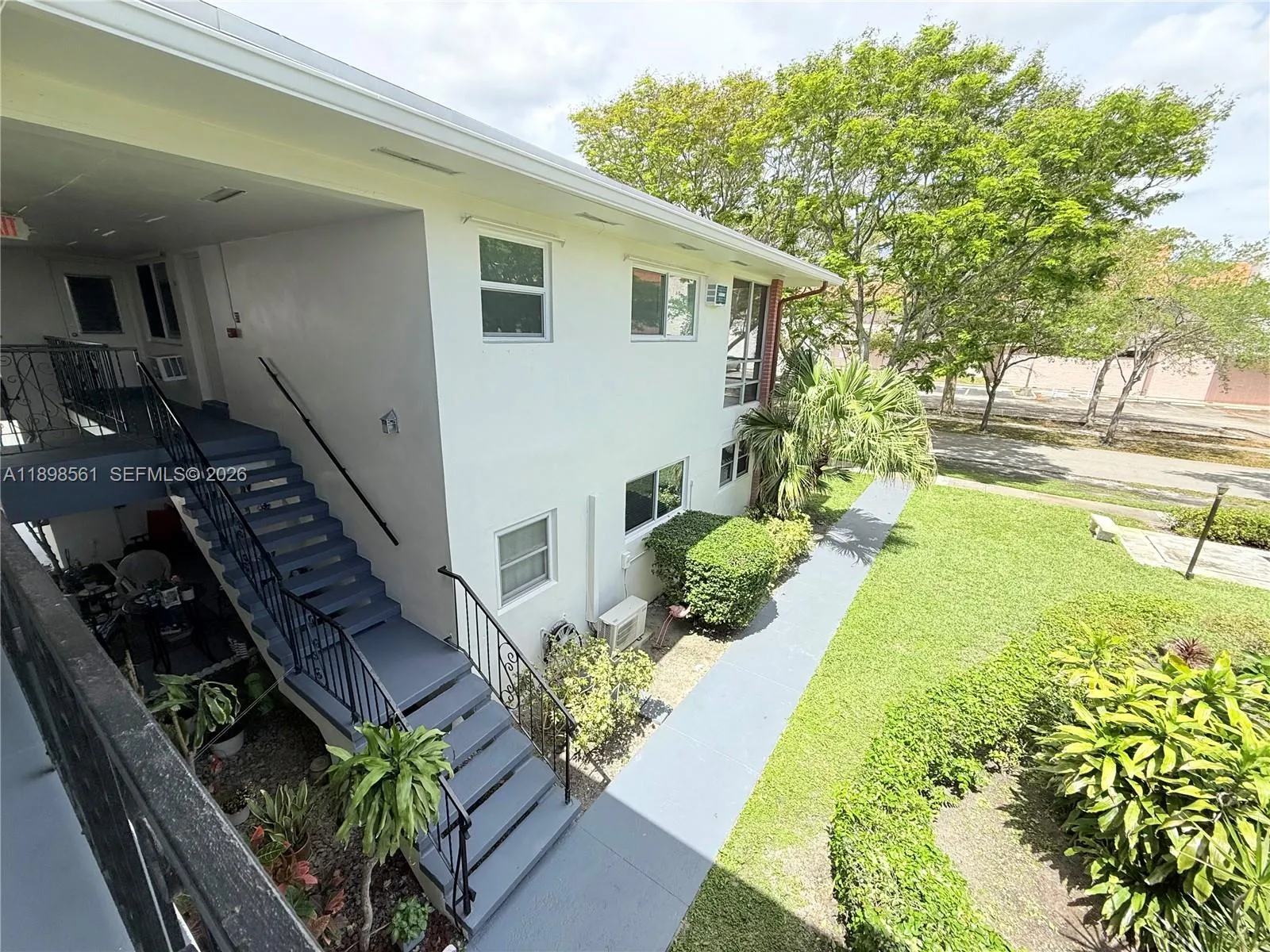 3600 Harrison St 16b, Hollywood, Florida 33021, Hollywood, Florida 33021, 2 Bedrooms Bedrooms, ,1 BathroomBathrooms,Residential,For Sale,3600 Harrison St 16b, Hollywood, Florida 33021,A11898561