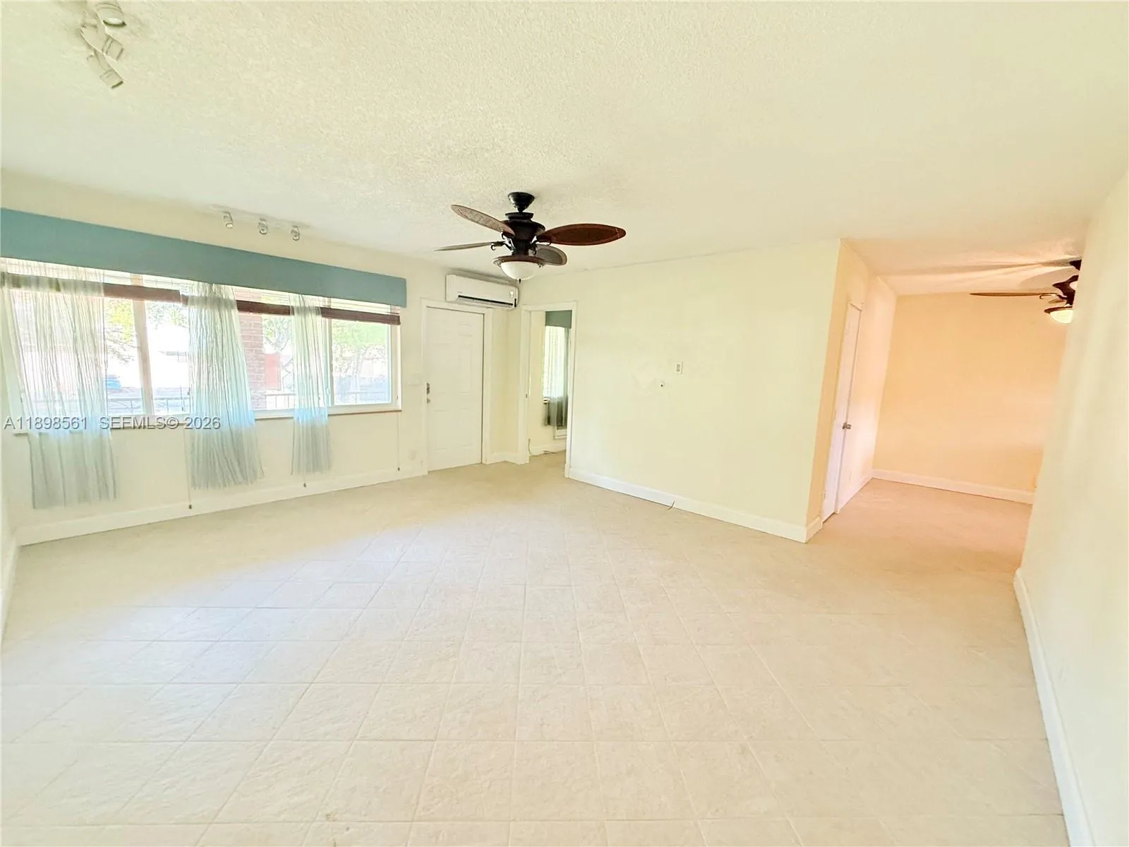 3600 Harrison St 16b, Hollywood, Florida 33021, Hollywood, Florida 33021, 2 Bedrooms Bedrooms, ,1 BathroomBathrooms,Residential,For Sale,3600 Harrison St 16b, Hollywood, Florida 33021,A11898561