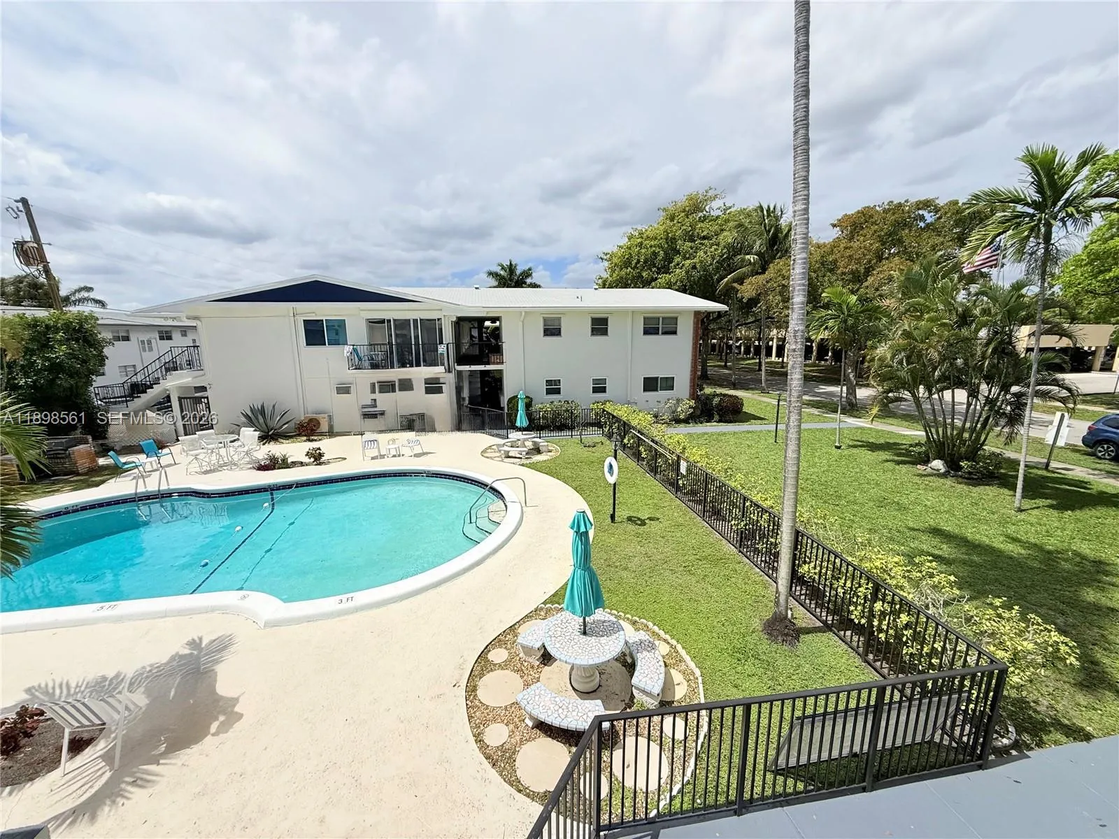 3600 Harrison St 16b, Hollywood, Florida 33021, Hollywood, Florida 33021, 2 Bedrooms Bedrooms, ,1 BathroomBathrooms,Residential,For Sale,3600 Harrison St 16b, Hollywood, Florida 33021,A11898561