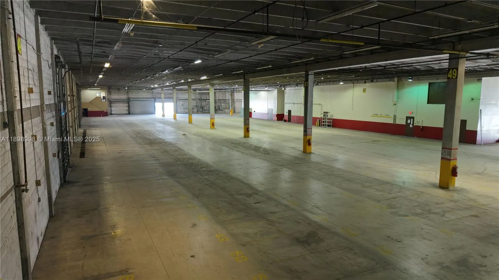 50k interior warehouse