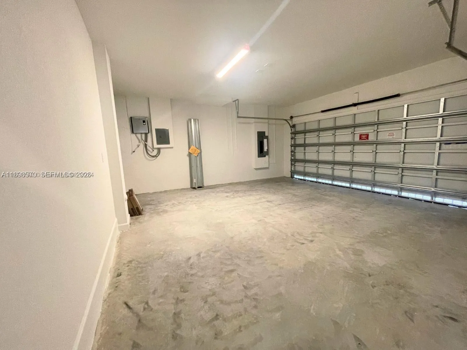 2647 Se 8 Ct, Homestead, Florida 33035, Homestead, Florida 33035, 4 Bedrooms Bedrooms, ,3 BathroomsBathrooms,Residential Lease,For Rent,2647 Se 8 Ct, Homestead, Florida 33035,A11898570