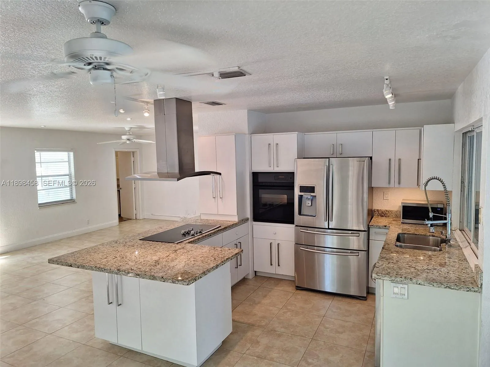 1575 Ne 38th St, Oakland Park, Florida 33334, Oakland Park, Florida 33334, 4 Bedrooms Bedrooms, ,3 BathroomsBathrooms,Residential Lease,For Rent,1575 Ne 38th St, Oakland Park, Florida 33334,A11898458