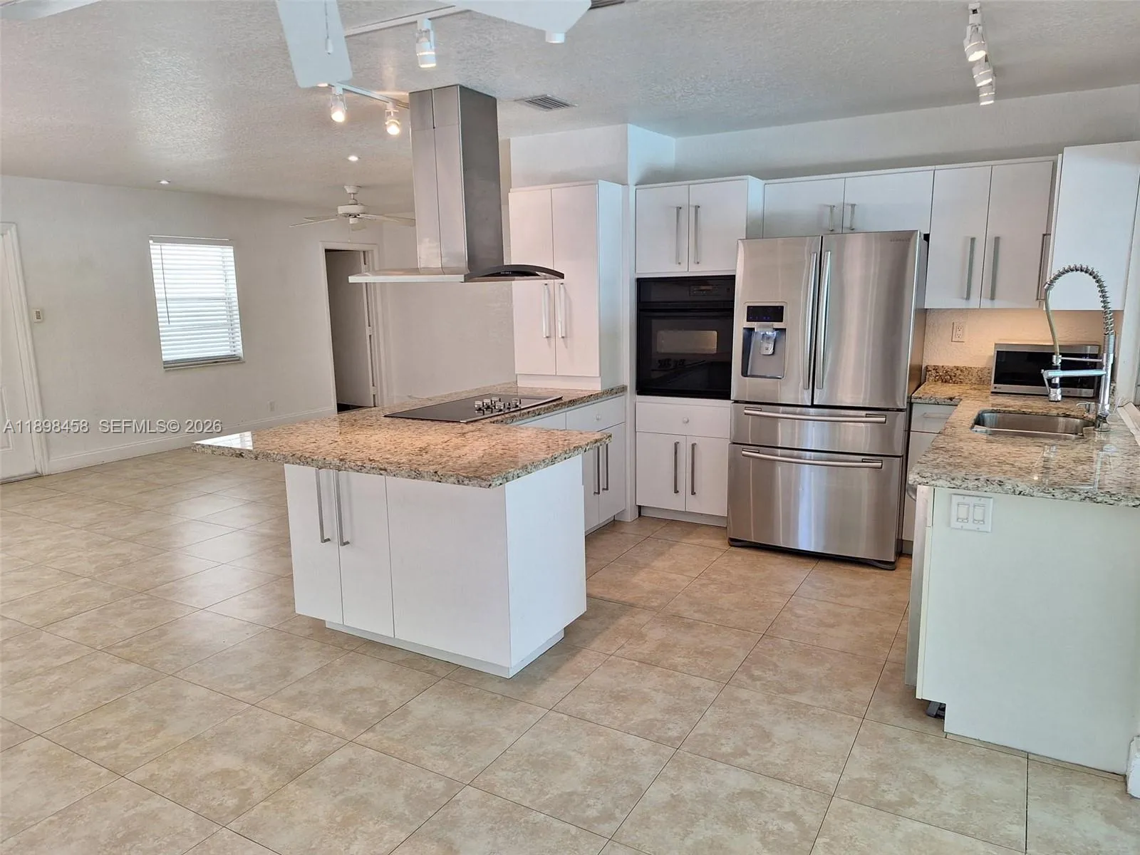 1575 Ne 38th St, Oakland Park, Florida 33334, Oakland Park, Florida 33334, 4 Bedrooms Bedrooms, ,3 BathroomsBathrooms,Residential Lease,For Rent,1575 Ne 38th St, Oakland Park, Florida 33334,A11898458
