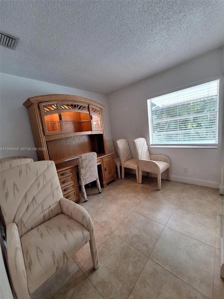 1575 Ne 38th St, Oakland Park, Florida 33334, Oakland Park, Florida 33334, 4 Bedrooms Bedrooms, ,3 BathroomsBathrooms,Residential Lease,For Rent,1575 Ne 38th St, Oakland Park, Florida 33334,A11898458