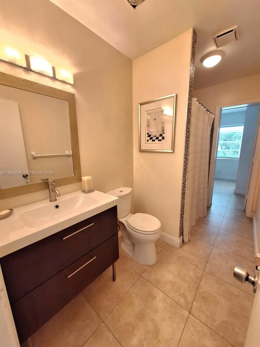 1575 Ne 38th St, Oakland Park, Florida 33334, Oakland Park, Florida 33334, 4 Bedrooms Bedrooms, ,3 BathroomsBathrooms,Residential Lease,For Rent,1575 Ne 38th St, Oakland Park, Florida 33334,A11898458