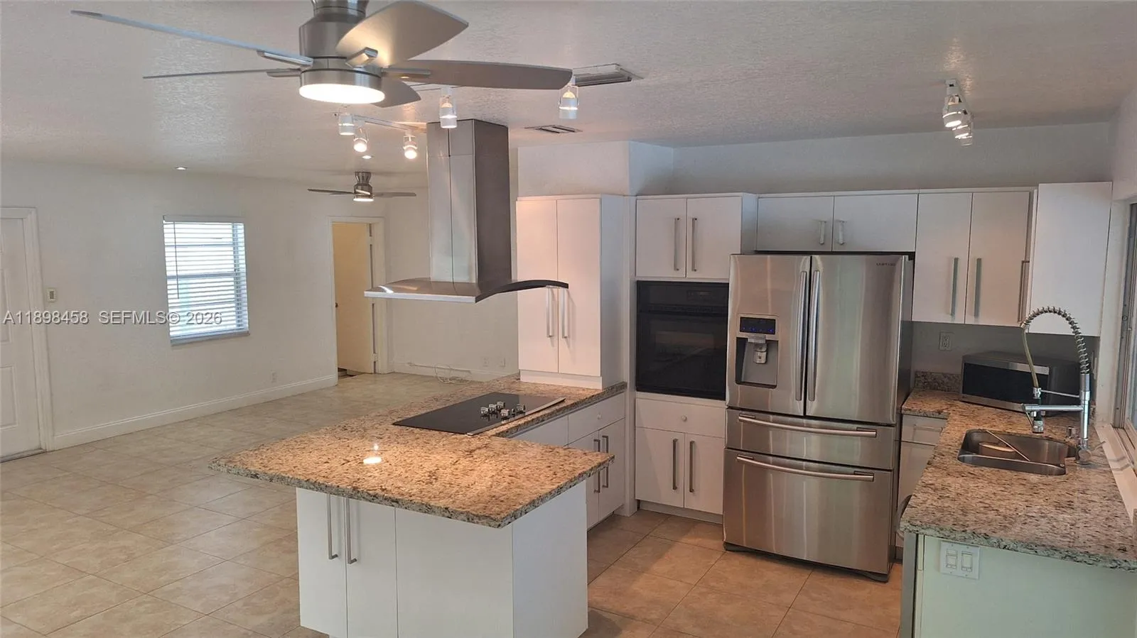 1575 Ne 38th St, Oakland Park, Florida 33334, Oakland Park, Florida 33334, 4 Bedrooms Bedrooms, ,3 BathroomsBathrooms,Residential Lease,For Rent,1575 Ne 38th St, Oakland Park, Florida 33334,A11898458