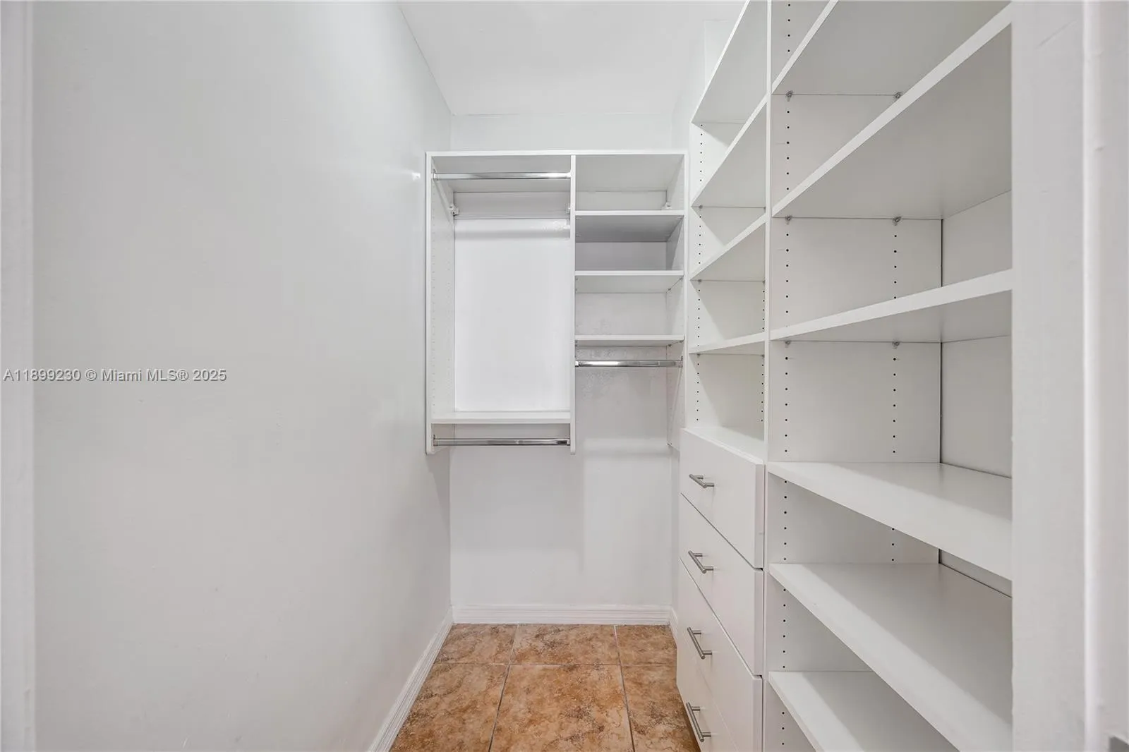 290 174th St 511, Sunny Isles Beach, Florida 33160, Sunny Isles Beach, Florida 33160, 2 Bedrooms Bedrooms, ,2 BathroomsBathrooms,Residential Lease,For Rent,290 174th St 511, Sunny Isles Beach, Florida 33160,A11899230