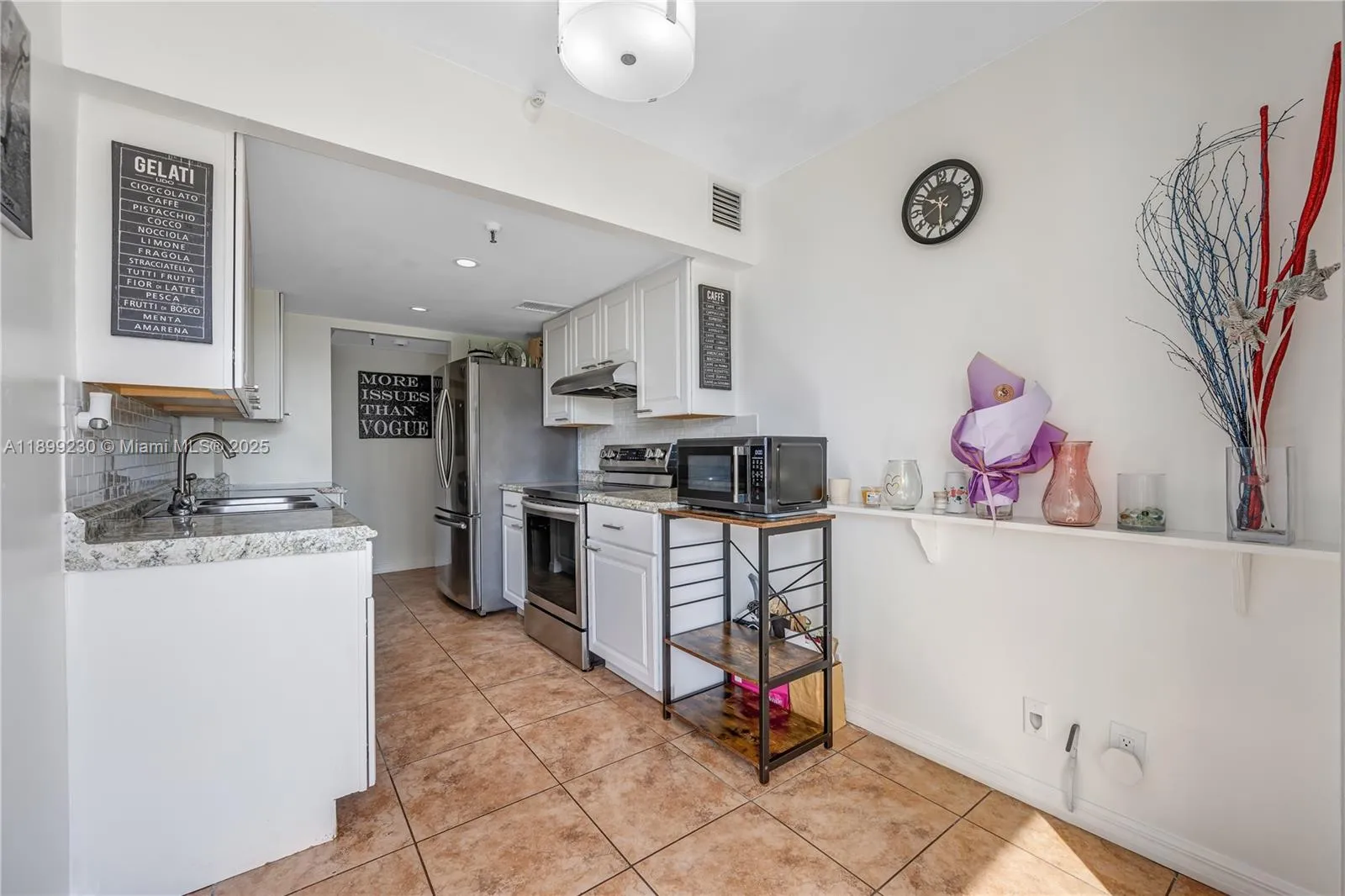 290 174th St 511, Sunny Isles Beach, Florida 33160, Sunny Isles Beach, Florida 33160, 2 Bedrooms Bedrooms, ,2 BathroomsBathrooms,Residential Lease,For Rent,290 174th St 511, Sunny Isles Beach, Florida 33160,A11899230